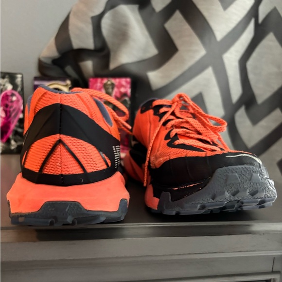 Hoka Athletic Running Shoes GUC WOMENS SZ 9 - Picture 6 of 7